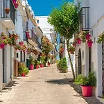 Sea Front Apartment *