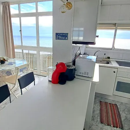 Apartment Sea Front *