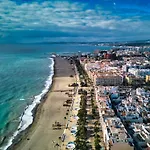 Sea Front Apartamento *